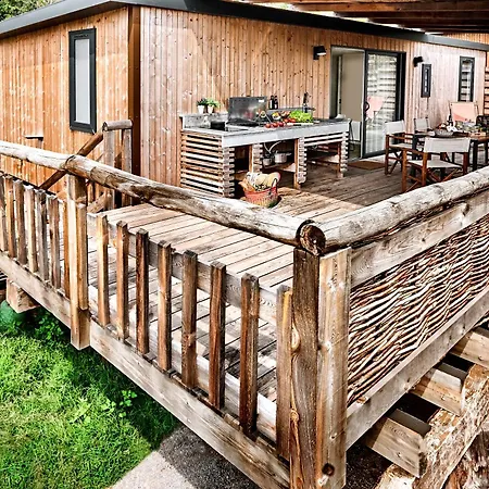 Au Paradis Des Campeurs Premium Parque de Campismo