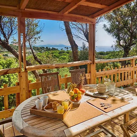 Au Paradis Des Campeurs Premium