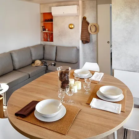 Campsite Au Paradis Des Campeurs Premium Roquebrune-sur-Argens